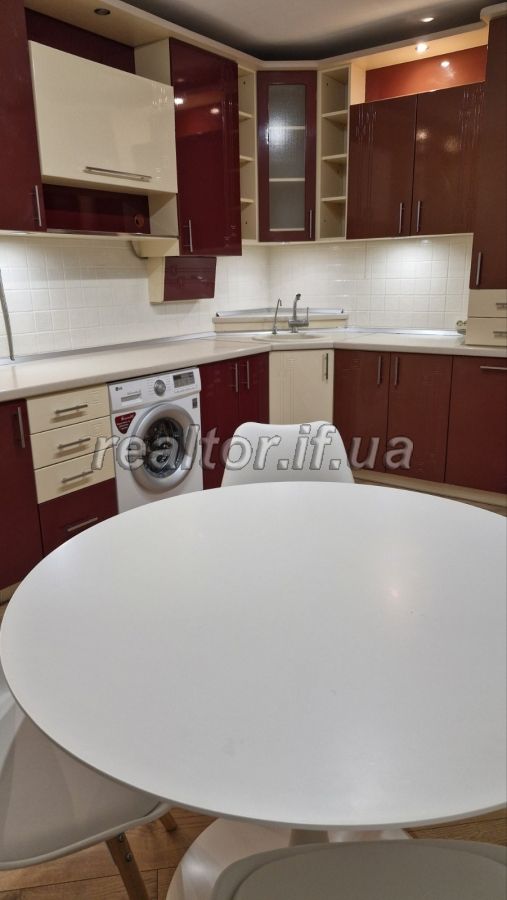 Prodazh_prostoroyi_kvartyry_z_meblyamy_ta_tekhnikoyu_po_vulytsi_Pasichna_23722_1_1745401011.jpeg