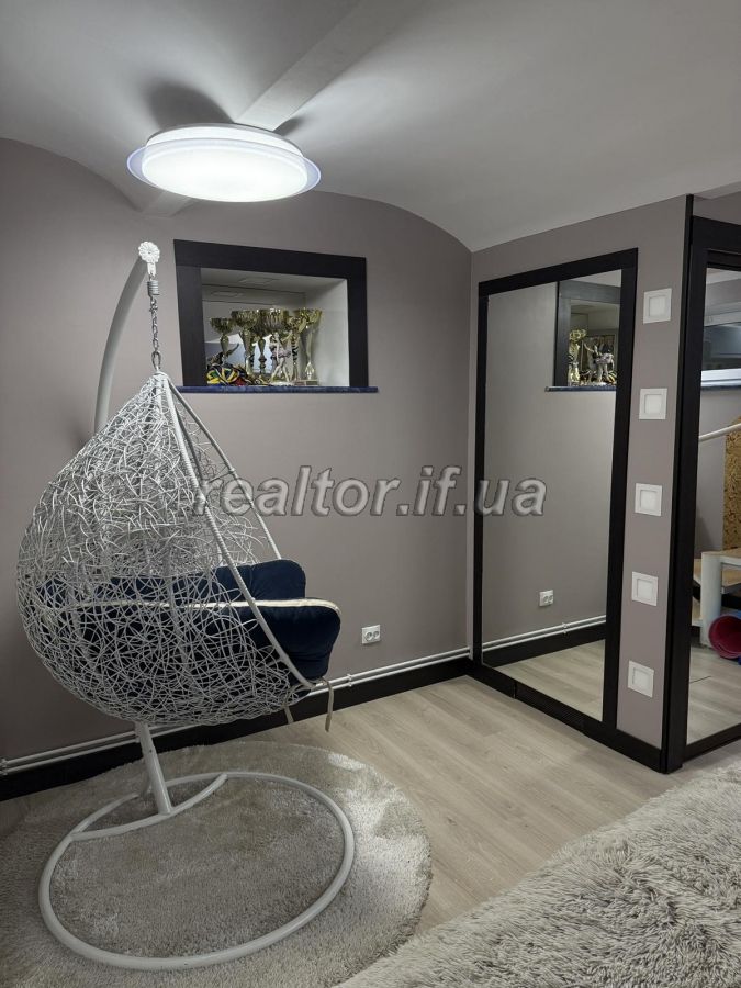 Продажа просторной квартиры с ремонтом по улице Шевченко рядом с парком