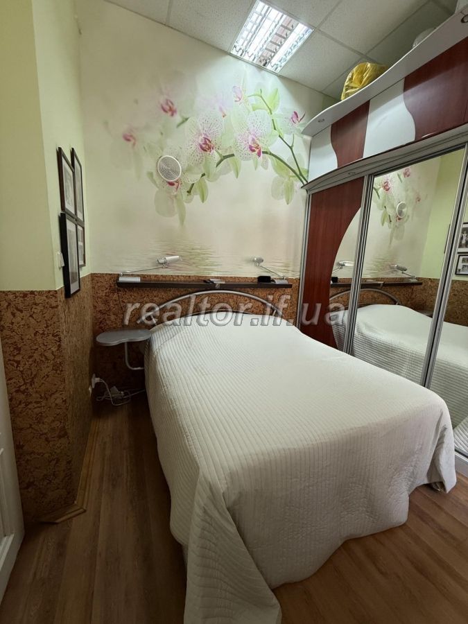 Prodazh_prostoroyi_kvartyry_z_remontom_po_vulytsi_Shevchenka_poruch_parku_23778_8_1746774171.jpeg