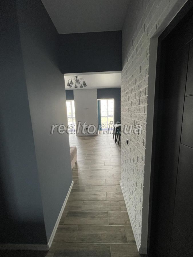 Prodazh_prostoroyi_kvartyry_z_remontom_v_novobudovi_po_vulytsi_Myru_23785_13_1747128205.jpeg