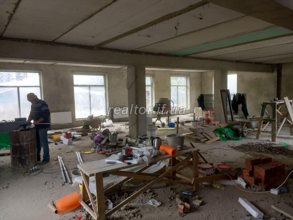 Prodazh_prymishchennya_na_kiltsi_vulytsi_Mazepy_17211_10_1571822247.jpg