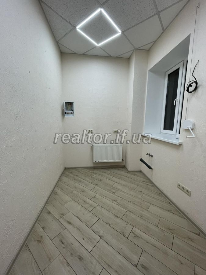 Prodazh_prymishchennya_na_pochatku_vulytsi_Konovaltsya_ploshcheyu_32_m_16661_5_1621943849.jpeg