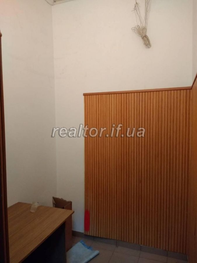 Prodazh_prymishchennya_po_vul_Molodizhnii_14288_13_1512822423.jpg