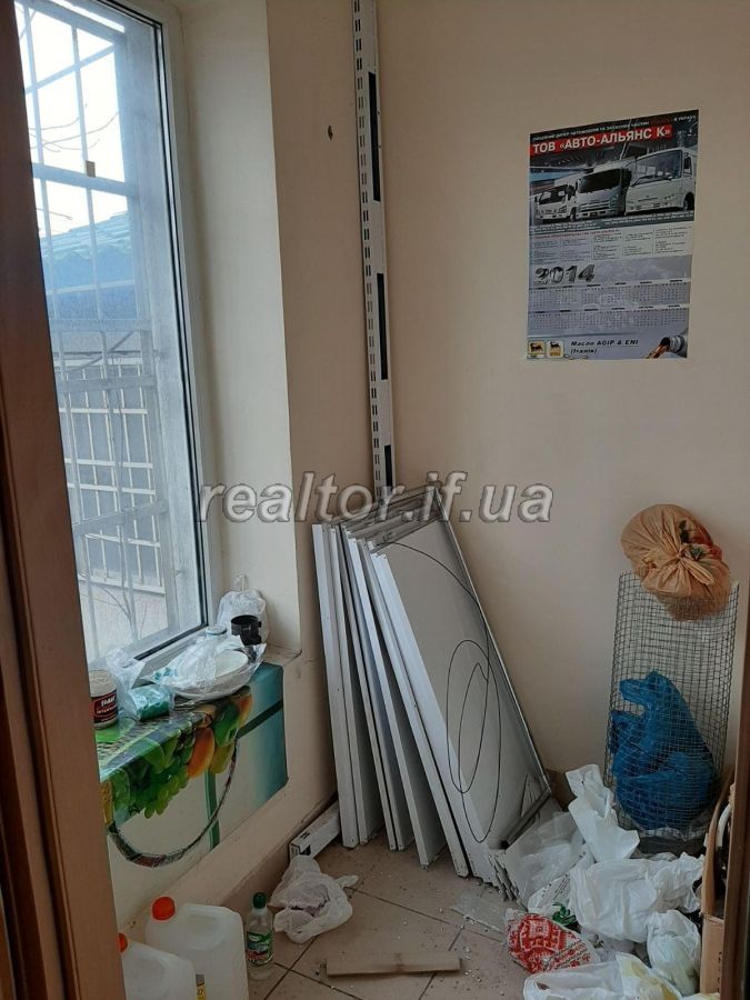 Prodazh_prymishchennya_v_Pasichnii_selo_Uhryniv_fasadne__17654_24_1583227131.jpg