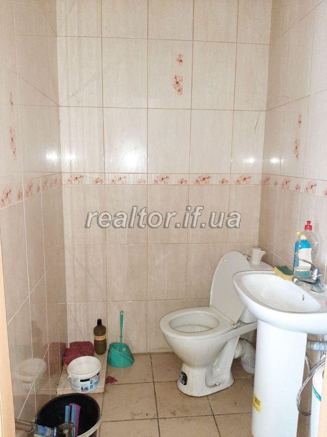 Prodazh_prymishchennya_v_Pasichnii_selo_Uhryniv_fasadne__17654_31_1583227133.jpg