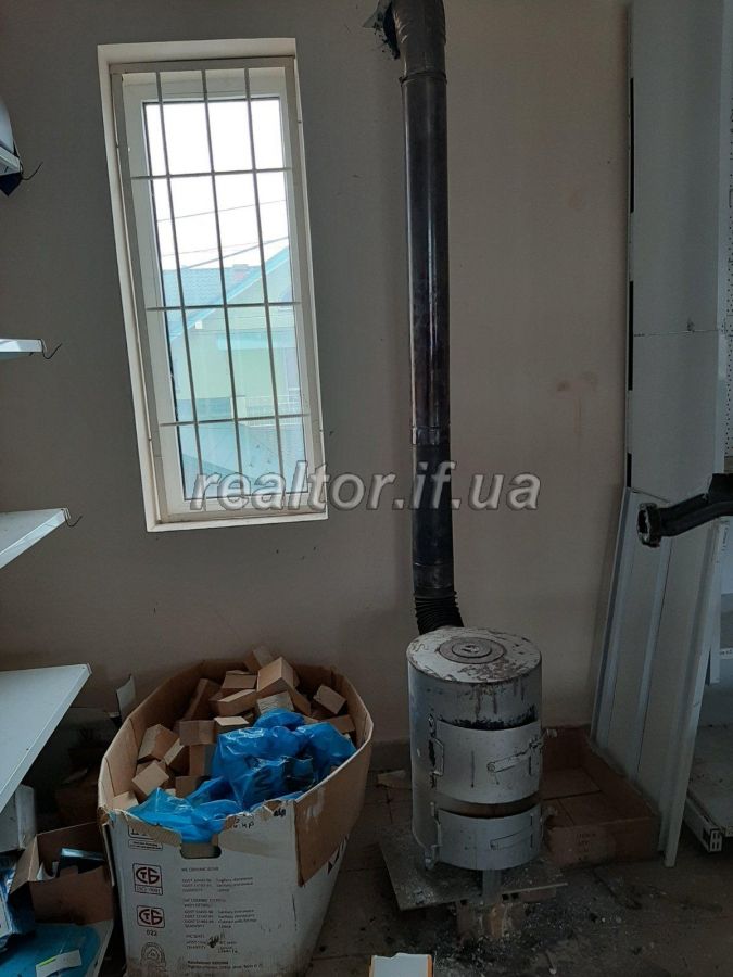 Prodazh_prymishchennya_v_Pasichnii_selo_Uhryniv_fasadne__17654_32_1583227133.jpg