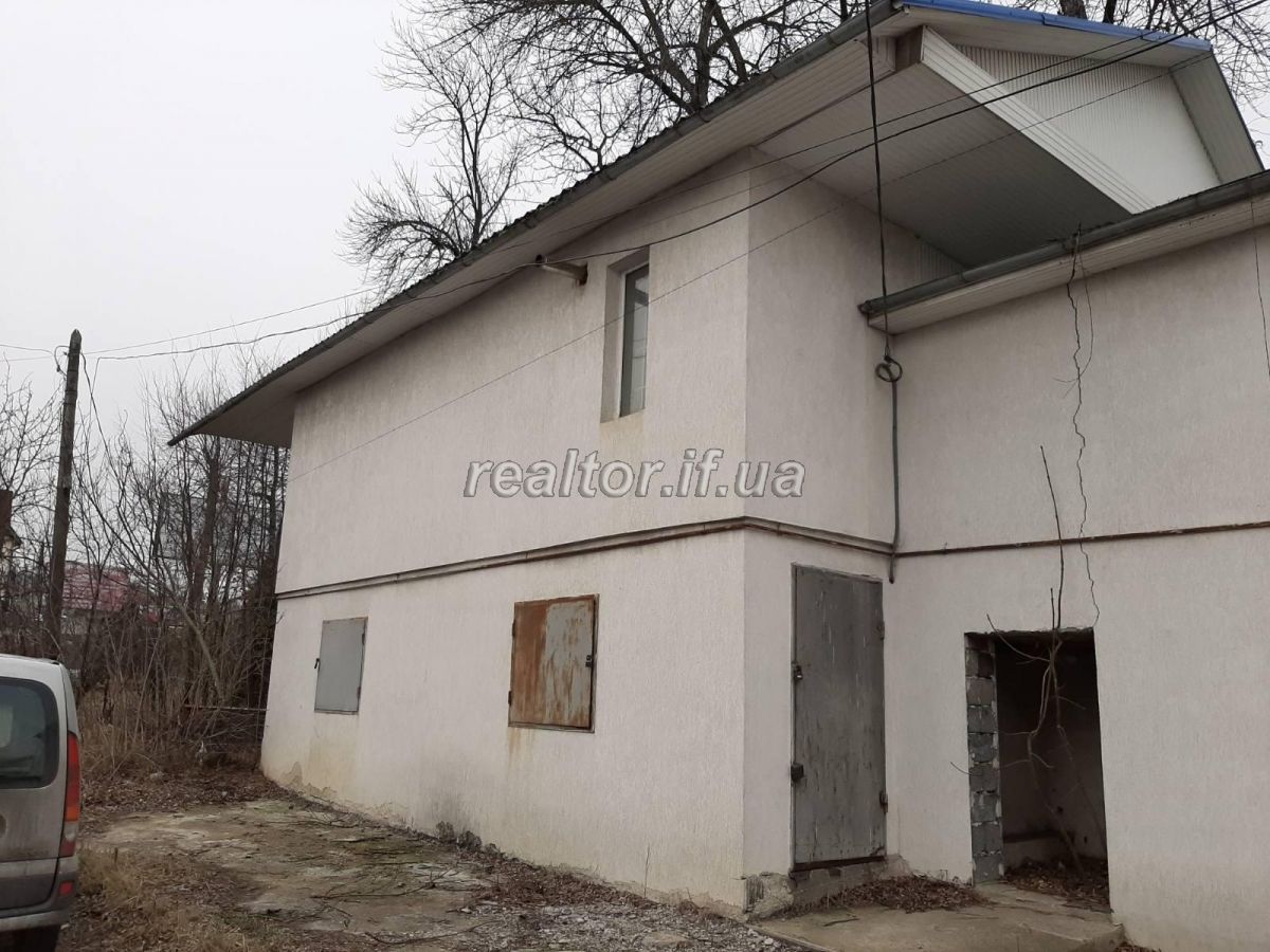 Prodazh_prymishchennya_v_Pasichnii_selo_Uhryniv_fasadne__17654_8_1583227122.jpg