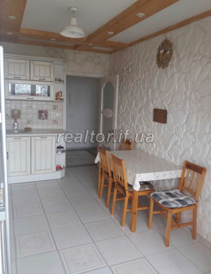 Prodazh_pyaty_kimnatnoyi_kvartyry_po_vulytsi_Tselevycha__21399_0_1645538081.jpeg