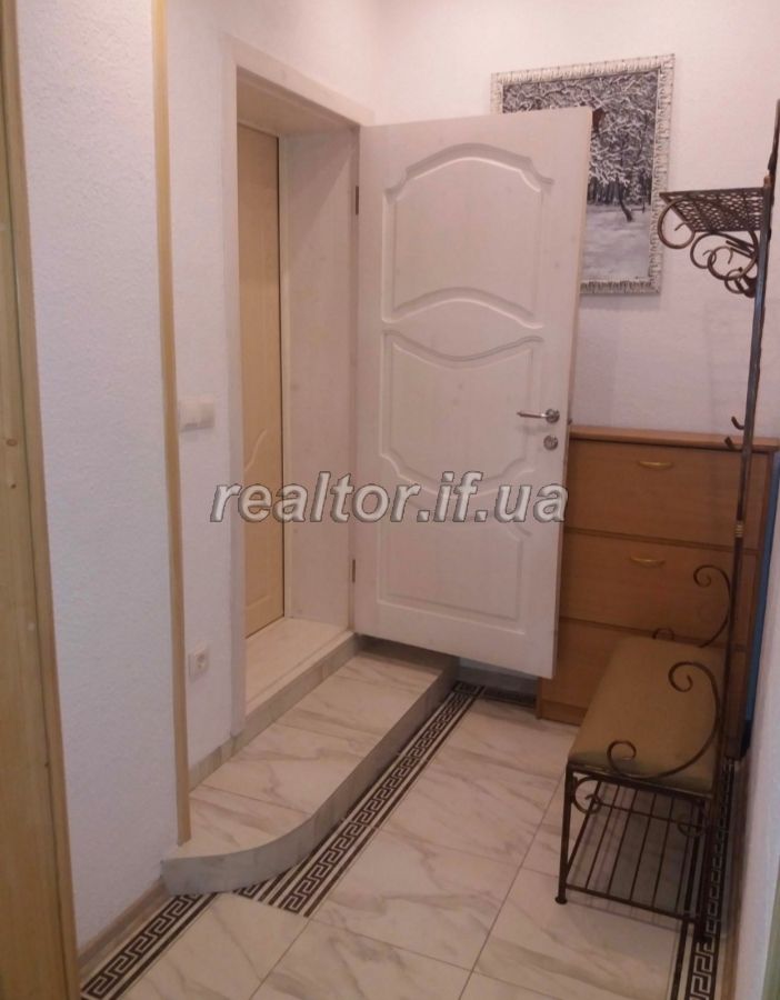 Prodazh_pyaty_kimnatnoyi_kvartyry_po_vulytsi_Tselevycha__21399_10_1645538083.jpeg