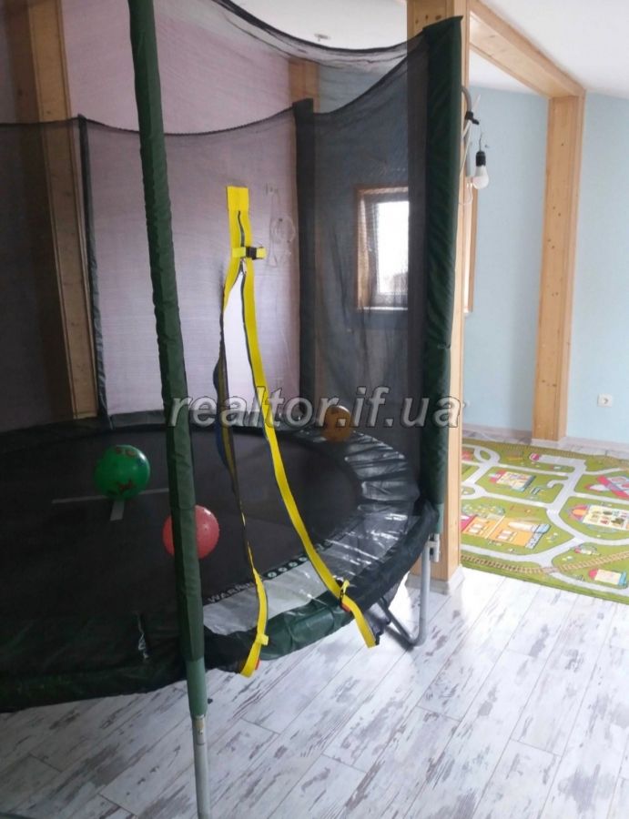 Prodazh_pyaty_kimnatnoyi_kvartyry_po_vulytsi_Tselevycha__21399_18_1645538085.jpeg