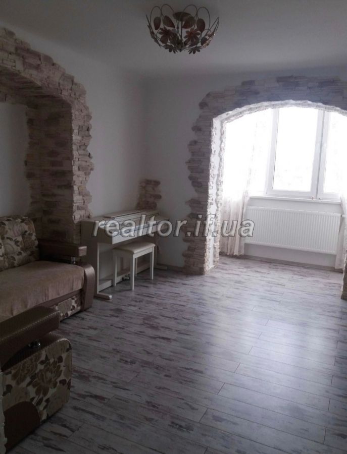 Prodazh_pyaty_kimnatnoyi_kvartyry_po_vulytsi_Tselevycha__21399_4_1645538082.jpeg