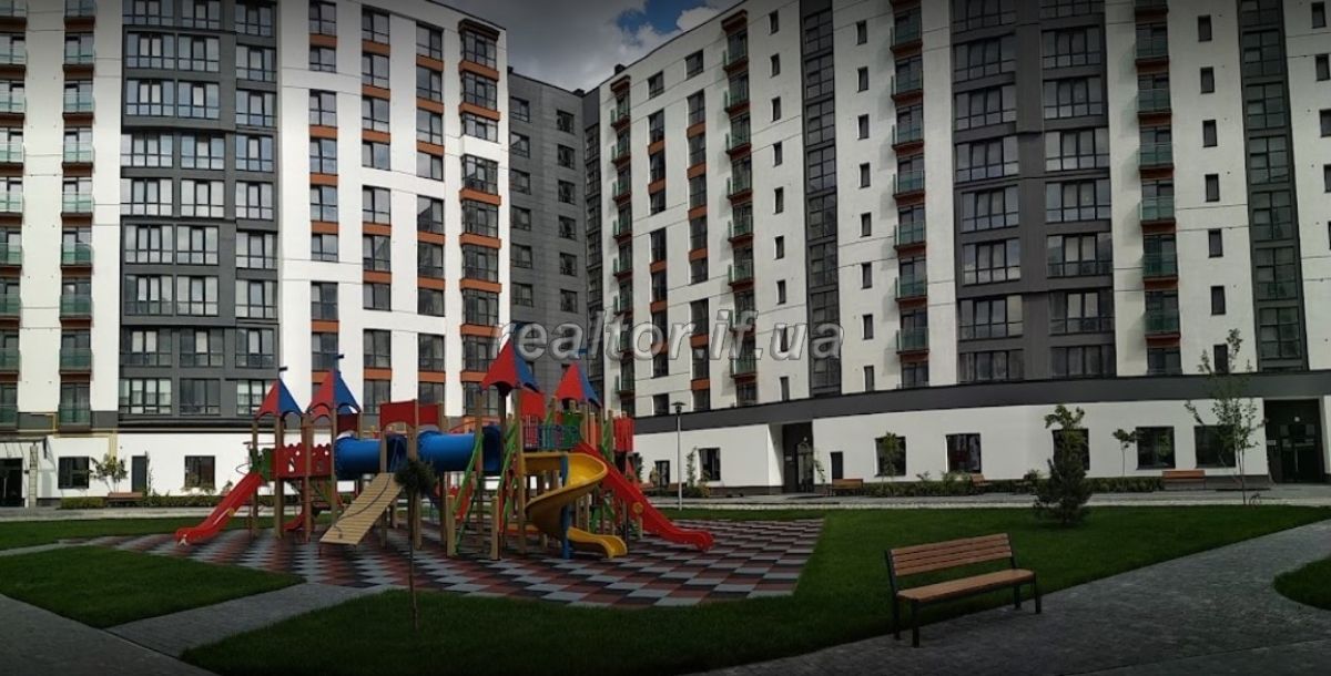 Prodazh_shykarnoyi_kvartyry_z_remontom_ta_vydom_na_ozero_ZhK_Lypky_22304_0_1680013679.jpeg