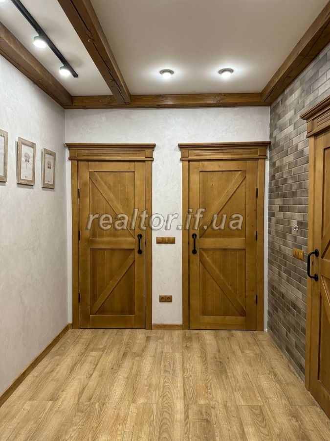 Prodazh_suchasnoyi_kvartyry_v_tsentralnii_chastyni_Ivano-Frankivska_22517_6_1690445713.jpeg