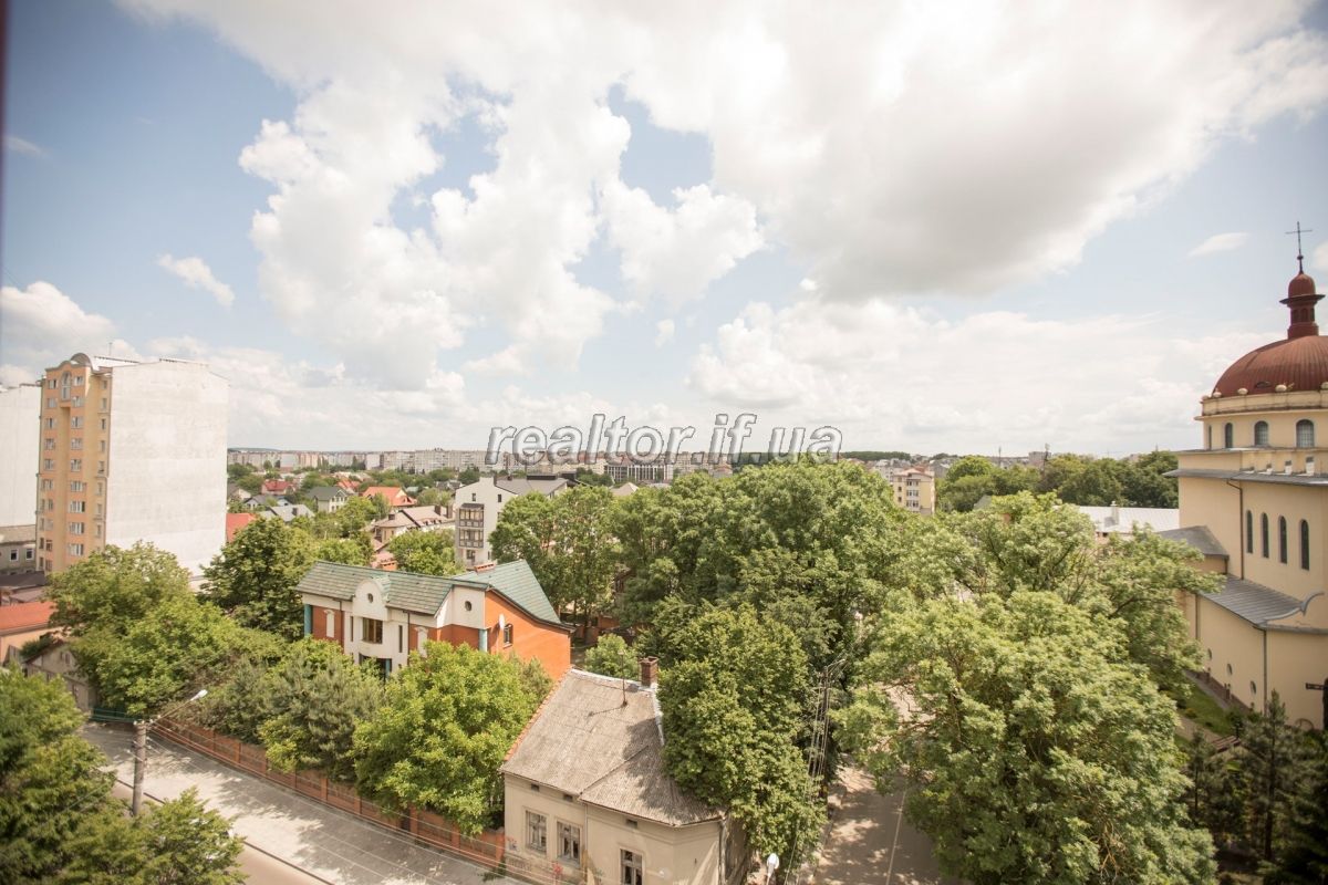 Sale of modern apartment with spacious planning in which nobody lived on Vovchinetskaya