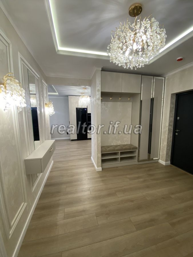 Prodazh_suchasnoyi_kvartyry_z_remontom_ta_meblyamy_v_samomu_tsentri_Ivano-Frankivska_23096_9_1717774108.jpeg