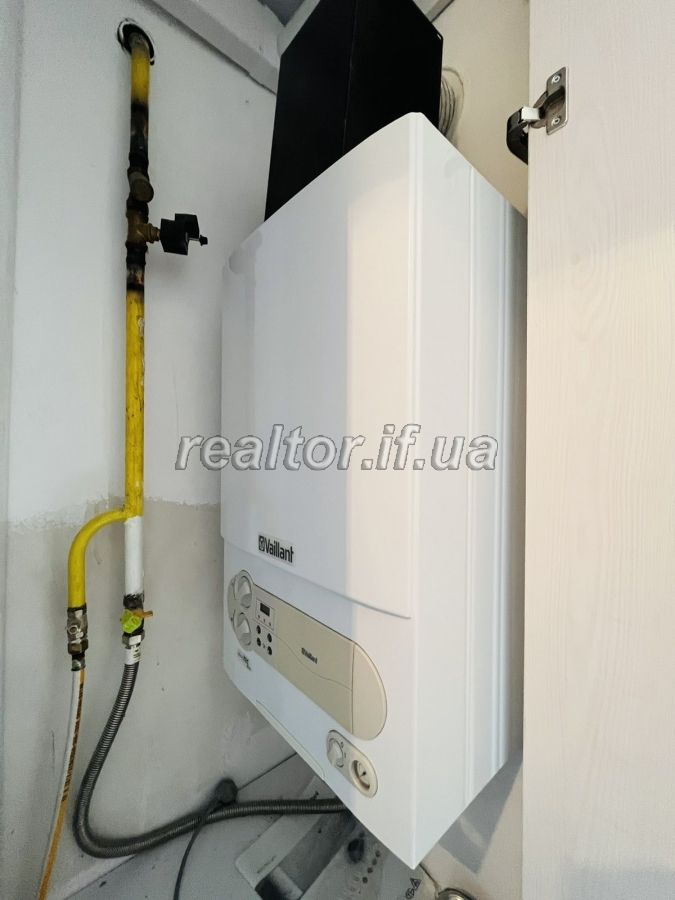 Prodazh_taunkhauzu_z_remontom_v_mistechku_Zakhidnyi_po_Kalushskomu_shose_21773_12_1660064257.jpeg