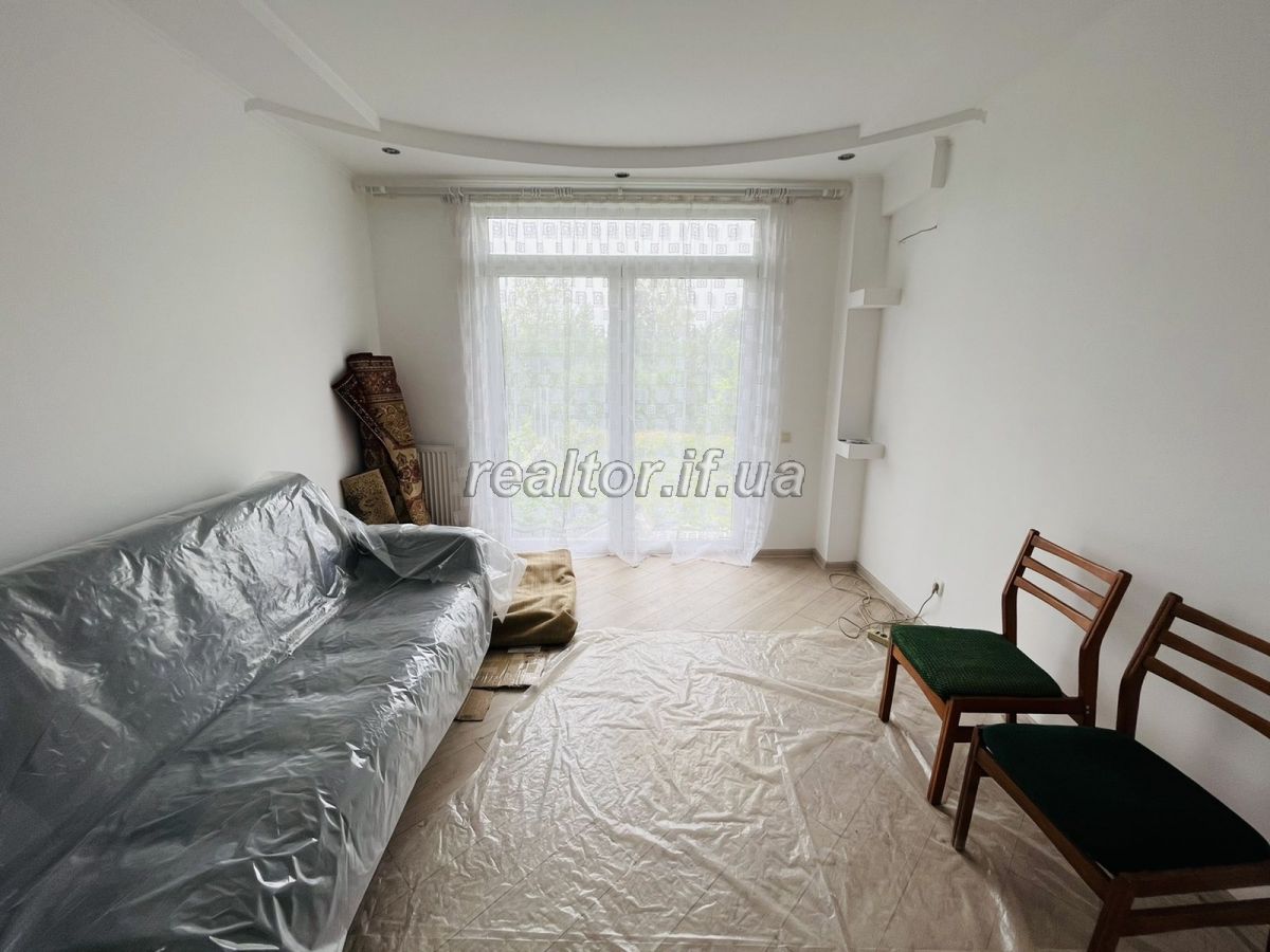 Prodazh_taunkhauzu_z_remontom_v_mistechku_Zakhidnyi_po_Kalushskomu_shose_21773_7_1660064255.jpeg