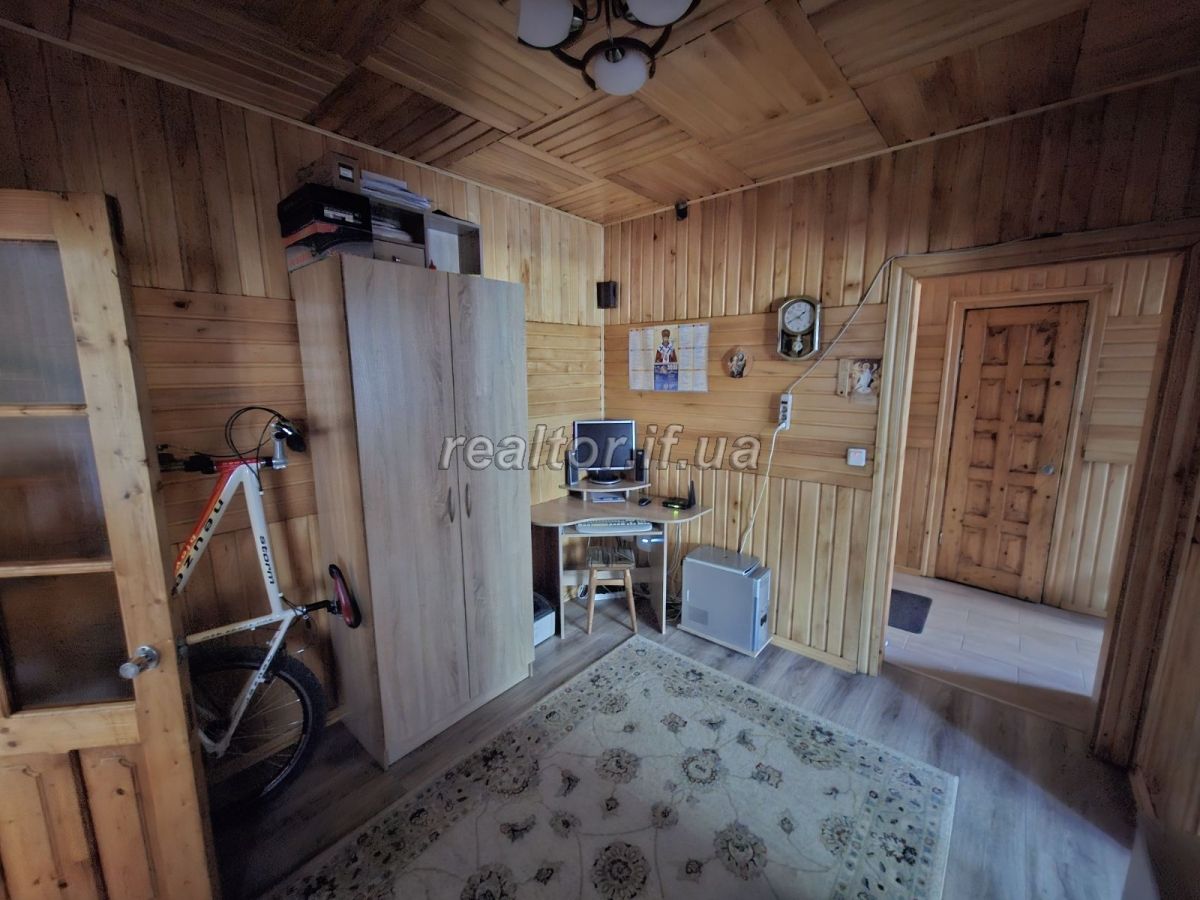 Prodazh_trokhkimnatnoyi_kvartyry_pokrashchenoho_planuvannya_po_vulytsi_Halytska_23933_17_1752059342.jpeg