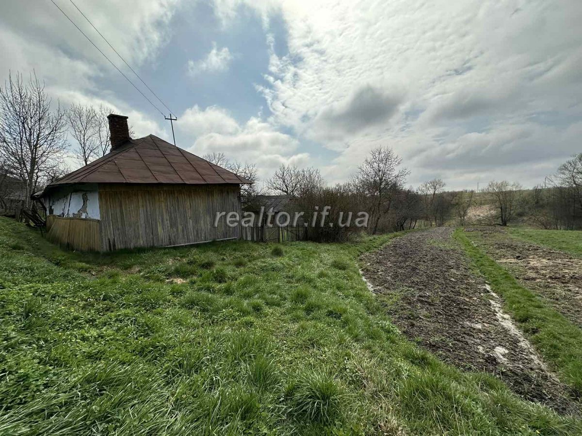 Prodazh_zemelnoyi_dilyanky_v_seli_Uhryniv_pid_budivnytstvo_indyvidualnoho_budynku_22345_0_1682059614.jpeg