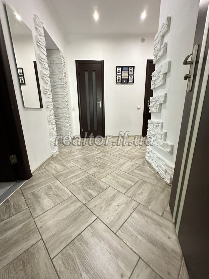 _Prostora_2_kimnatna_kvartyra_v_novobudovi_poruch_z_TTs_Veles_23576_11_1739776996.jpeg