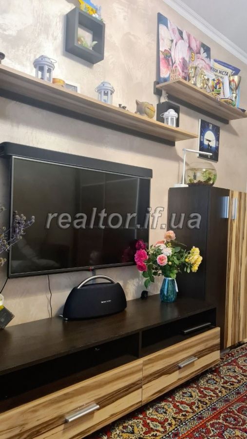 Prostora_3-kimnatna_kvartyra_z_rezervnym_elektrozhyvlennyam_poruch_iz_tsentrom_mista_23306_15_1727086368.jpeg