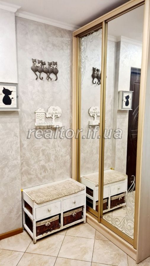 Prostora_3-kimnatna_kvartyra_z_rezervnym_elektrozhyvlennyam_poruch_iz_tsentrom_mista_23306_8_1727086367.jpeg