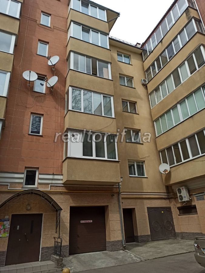Prostora_dvokhrivneva_kvartyra_v_zdanomu_budynku_20083_0_1618842394.jpeg