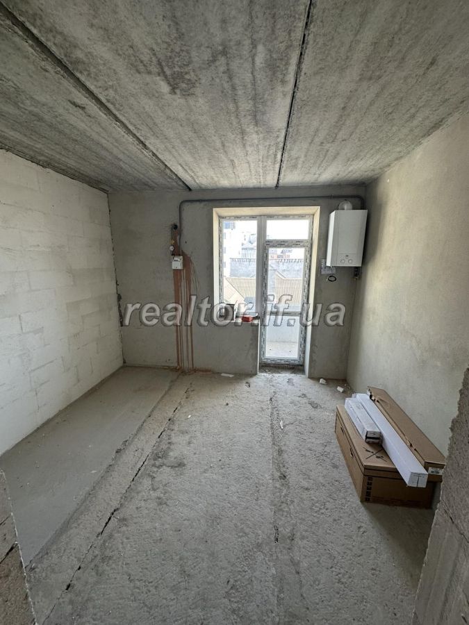Prostora_i_svitla_kvartyra_v_samomu_tsentri_mista_23002_4_1714479260.jpeg