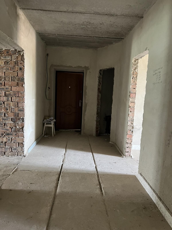Prostora_kvartyra_v_zdanomu_ta_obzhytomu_budynku_23962_12_1753440918.jpeg