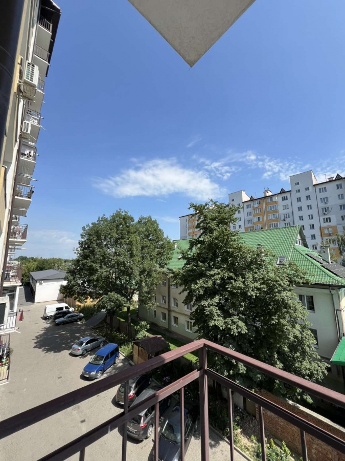 Prostora_kvartyra_v_zdanomu_ta_obzhytomu_budynku_23962_15_1753440925.jpeg