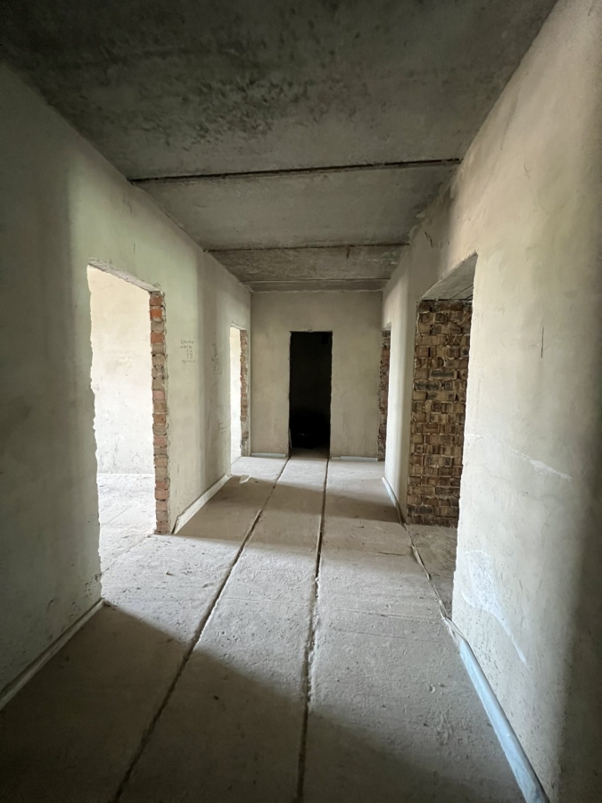 Prostora_kvartyra_v_zdanomu_ta_obzhytomu_budynku_23962_23_1753440944.jpeg