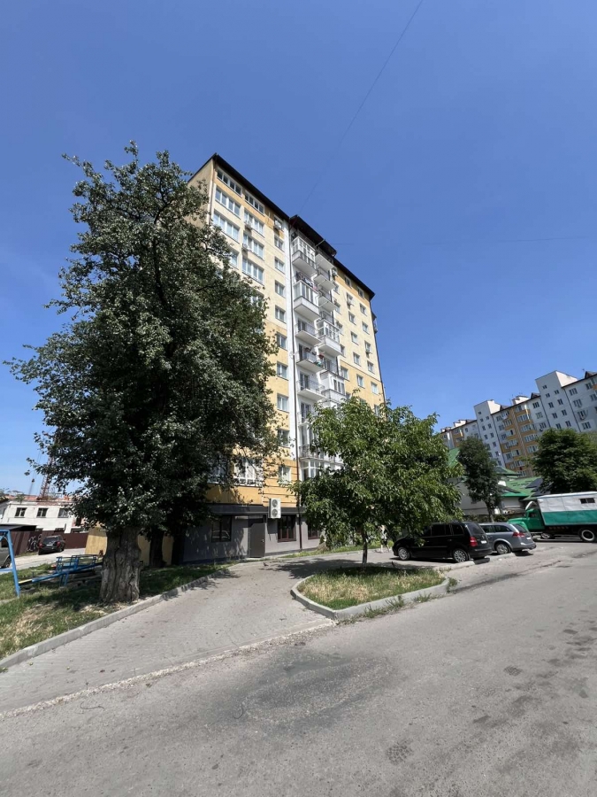 Prostora_kvartyra_v_zdanomu_ta_obzhytomu_budynku_23962_7_1753440906.jpeg