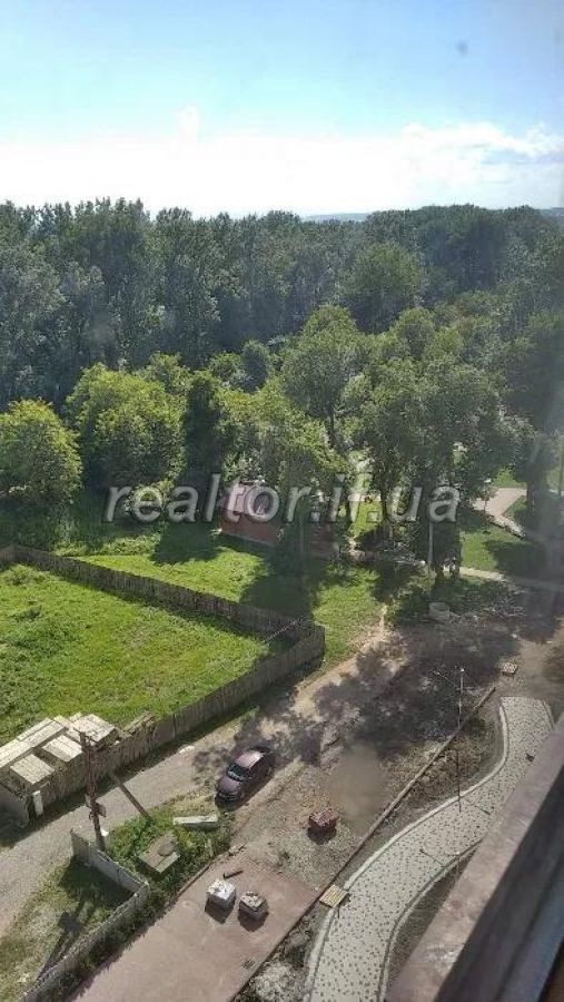 Prostora_napiv_mansardna_kvartyra_poruch_richky_ta_parku_18912_7_1605101480.jpg