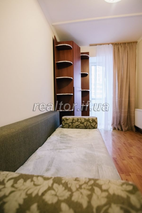 Suchasna_1_kimnatna_kvartyra_z_meblyamy_ta_tekhnikoyu_pereplanovana_na_2_kimnatnu_v_Pasichnii_16771_22_1569649342.jpg