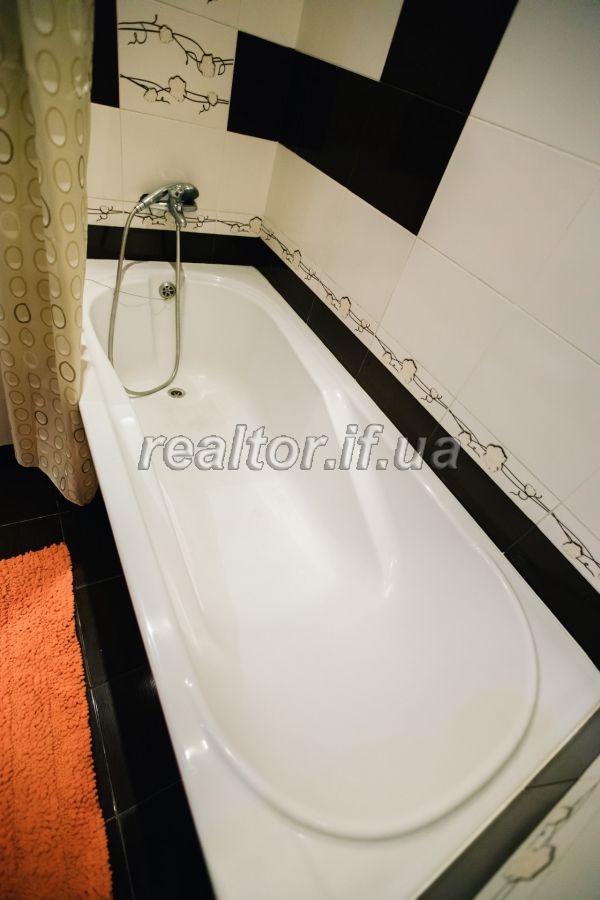 Suchasna_1_kimnatna_kvartyra_z_meblyamy_ta_tekhnikoyu_pereplanovana_na_2_kimnatnu_v_Pasichnii_16771_27_1569649343.jpg