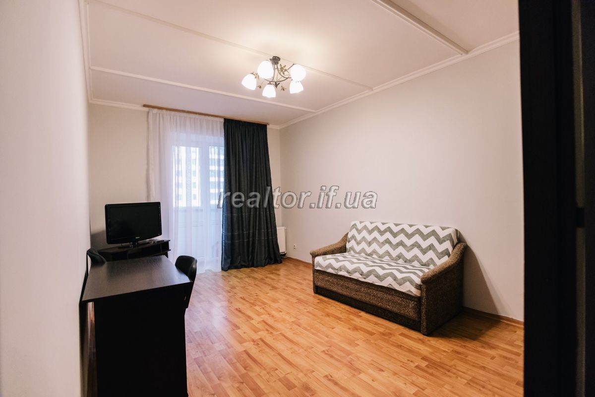 Suchasna_1_kimnatna_kvartyra_z_meblyamy_ta_tekhnikoyu_pereplanovana_na_2_kimnatnu_v_Pasichnii_16771_2_1569649334.jpg