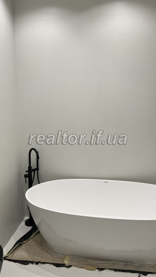 Suchasna_kvartyra_z_remontom_u_ZhK_Parus_na_berezi_ozera_23346_9_1729151400.jpeg