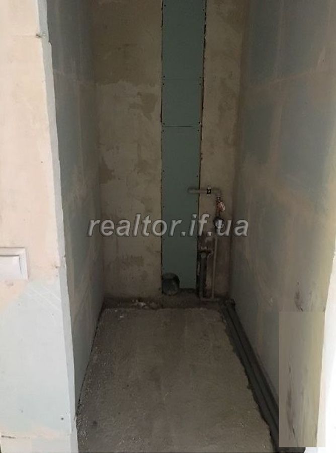 Terminovo_prodayetsya__velyka_kvartyra_v_zdanomu__budynku_po_vulytsi_Khimikiv_poruch_iz_novym_dytyachym_sadochkom_Vyshyvanka_14503_10_1518619532.jpg