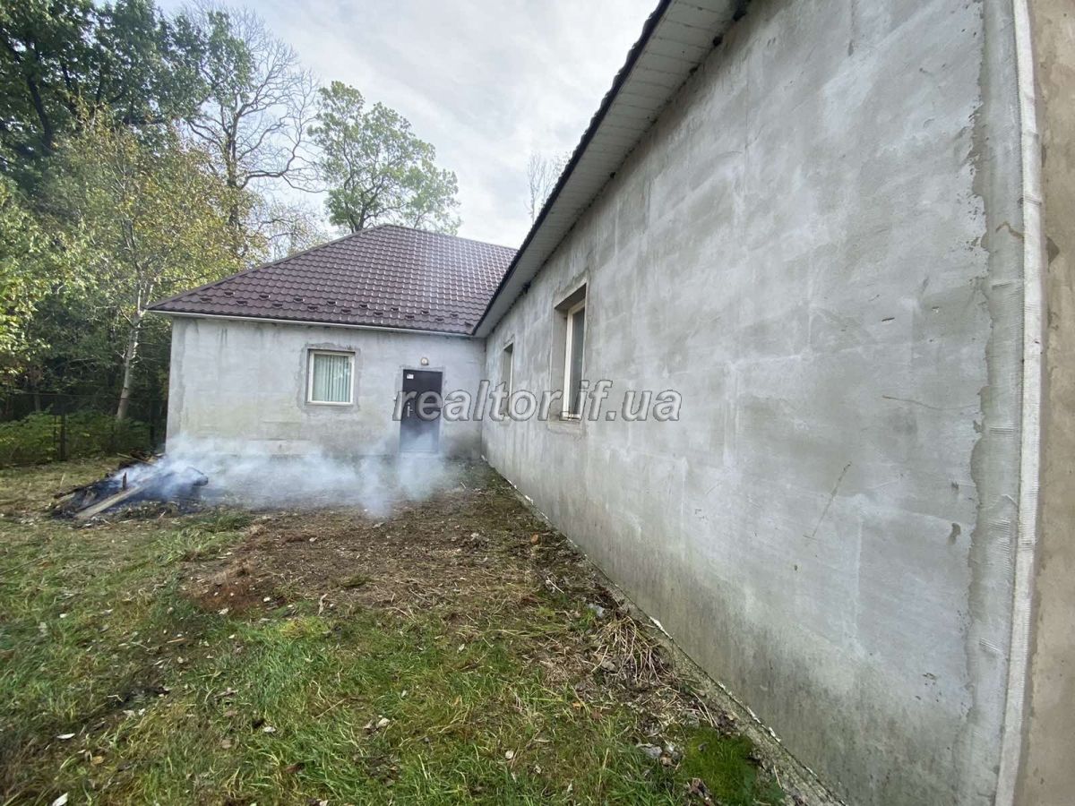 Terminovyi_prodazh_nezhytlovoho_vyrobnychoho_prymishchennya_v_misti_Nadvirna_22733_6_1699473008.jpeg