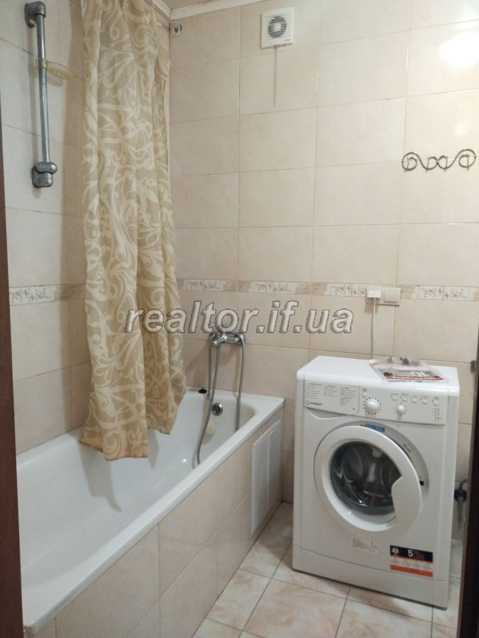 Trykimnatna_kvartyra_v_zaselenomu_budynku_poruch_richky_na_vulytsi_Vytvytskoho_22299_15_1680265602.jpeg