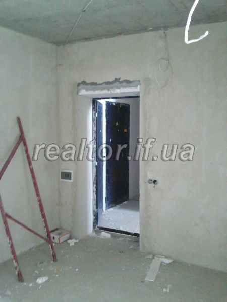 Velyka__kvartyra_v_zdanomu_budynku_v_tsentri_mista_po_vulNezalezhnosti_12180_12_1481557332.jpg