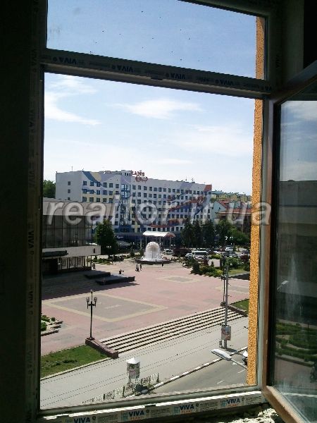 Velyka__kvartyra_v_zdanomu_budynku_v_tsentri_mista_po_vulNezalezhnosti_12180_13_1481557332.jpg