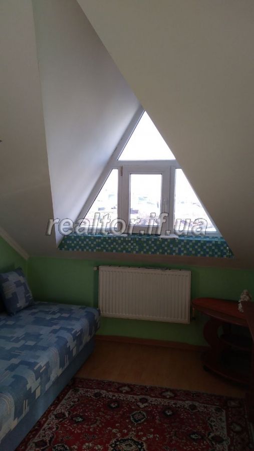 Zatyshna_dvokhkimnatna_kvartyra_z_remontom_mansardnoho_typu_-_idealne_mistse_dlya_vashoyi_simyi_22959_0_1711635442.jpeg