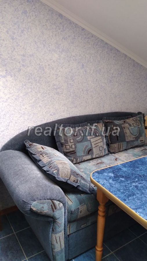 Zatyshna_dvokhkimnatna_kvartyra_z_remontom_mansardnoho_typu_-_idealne_mistse_dlya_vashoyi_simyi_22959_14_1711635443.jpeg