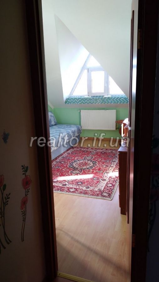 Zatyshna_dvokhkimnatna_kvartyra_z_remontom_mansardnoho_typu_-_idealne_mistse_dlya_vashoyi_simyi_22959_4_1711635442.jpeg