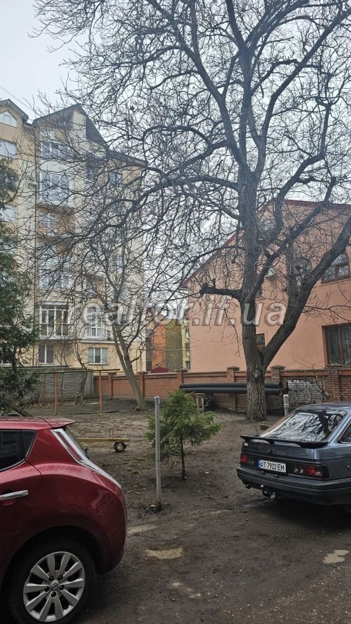 Zatyshna_kvartyra_v_tsentri_z_vydom_na_lypovu_aleyu_na_pochatku_vulytsi_Shevchenka_23481_18_1733225972.jpeg