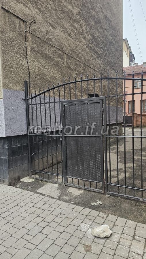 Zatyshna_kvartyra_v_tsentri_z_vydom_na_lypovu_aleyu_na_pochatku_vulytsi_Shevchenka_23481_9_1733225971.jpeg