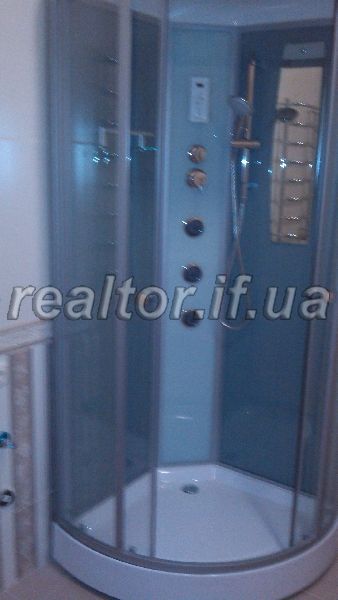 Zdam_Elitnu_kvartyru_v_novobudovi_v_tsentri_mista_6954_7_1413548317.jpg
