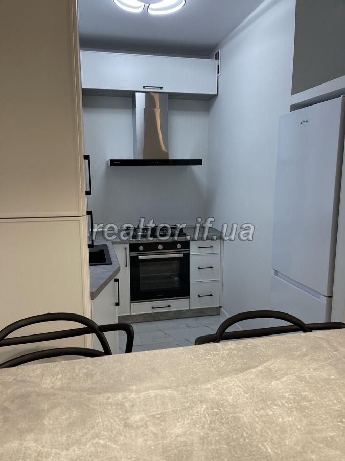 Zdam_Elitnu_kvartyru_v_tsentri_mista_na_vulytsi_Novhrodska_Persha_orenda_21004_10_1637326095.jpeg