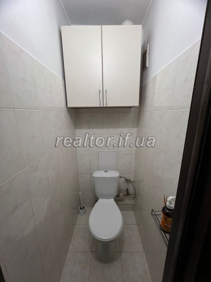 Zdam_dvokhkimnatnu_kvartyru_v_tsentri_mista_po_vulytsi_Hrushevskoho_23561_4_1738668261.jpeg